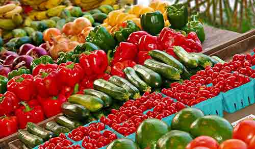 Verpackungen für Supermärkte: Salatschalen, Becher, Deckel, Tragetaschen